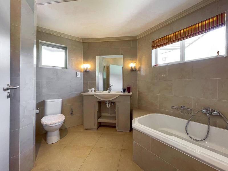 4 Bedroom Property for Sale in Hout Bay Western Cape